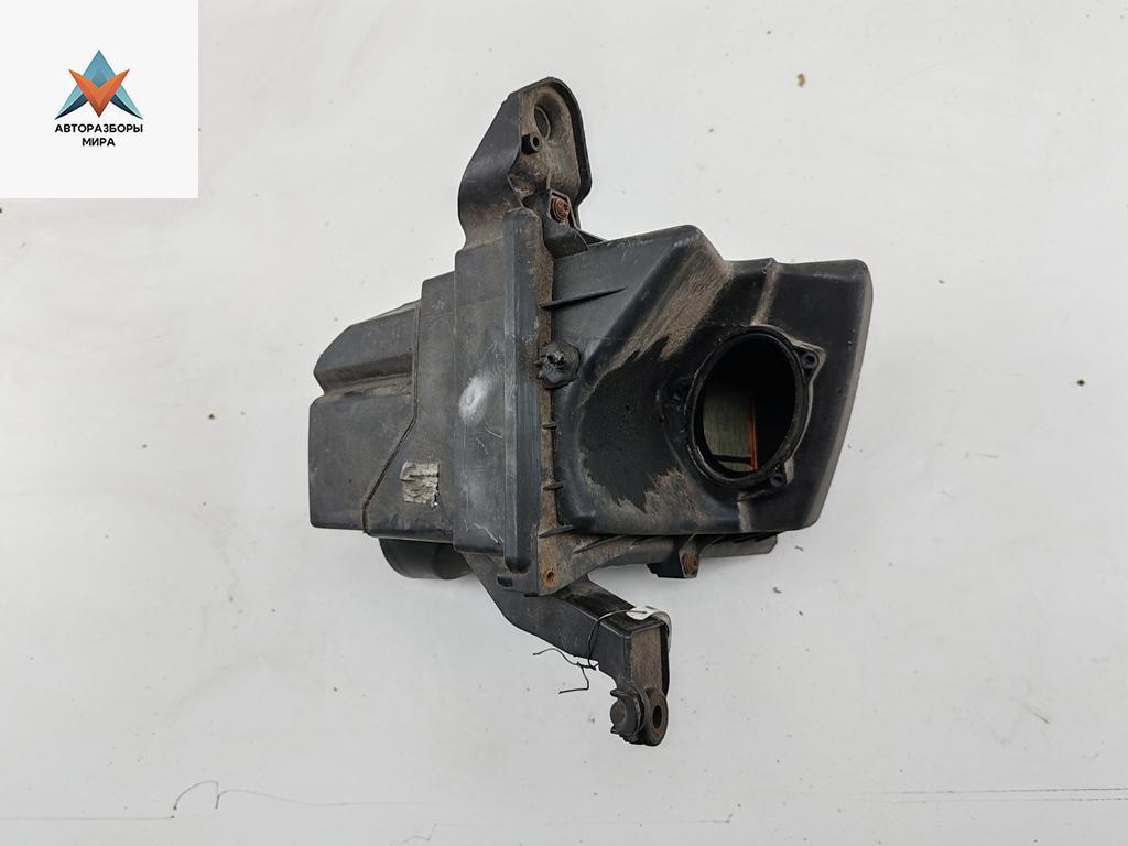 корпус воздушного фильтра Ford Focus 2 поколение 2005, 1.6 л., дизель, МКПП, чёрный, универсал, 4MS19600 - фото №1