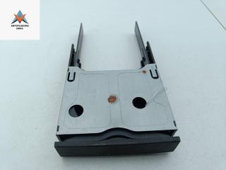 подстаканник Volkswagen Bora 1 поколение 2003, 2.0 л., бензин, МКПП, серый, седан, 1J0862533D