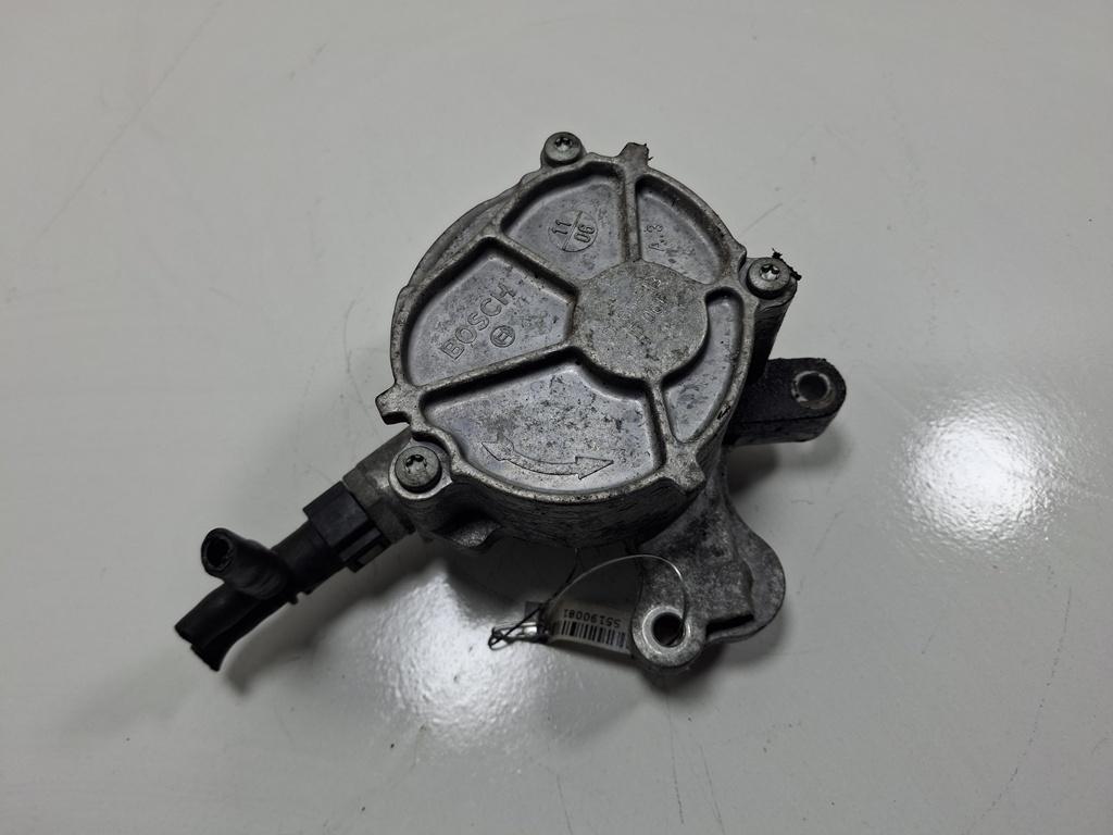 насос вакуумный Peugeot 407 2006, 2.0 л., дизель, АКПП, серый, универсал, D16501B