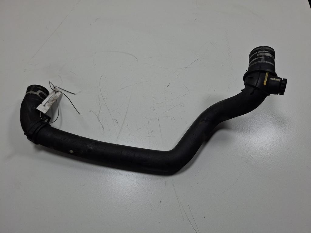 патрубок отопителя (печки) Peugeot 407 2006, 2.0 л., дизель