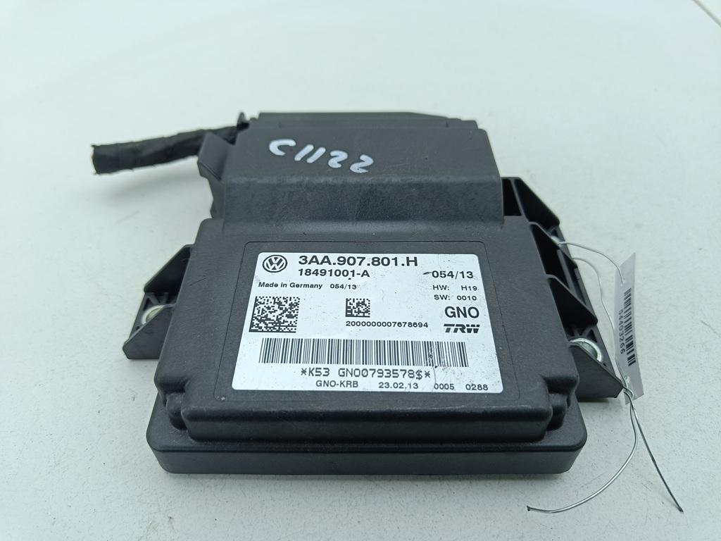 блок управления парктрониками Volkswagen Passat B7 2013, 2.0 л., дизель, МКПП, чёрный, универсал, 3AA907801H