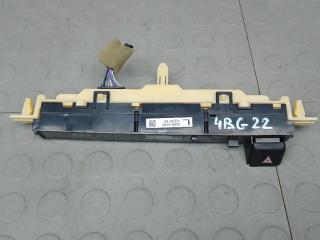 кнопка аварийной сигнализации Toyota RAV4 4 поколение (CA40) 2014, 2.0 л., дизель, МКПП, внедорожник 5 дв.