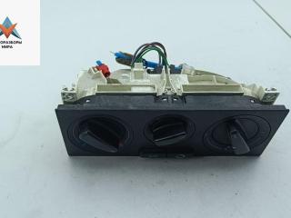 блок управления печки / климат-контроля Volkswagen Passat B5 1999, 1.6 л., бензин, МКПП, синий, универсал, 1J0820045C