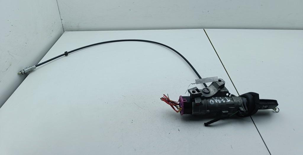 замок зажигания Audi A4 B6 2001, 2.0 л., бензин, АКПП, серый, универсал, 4B0905851B