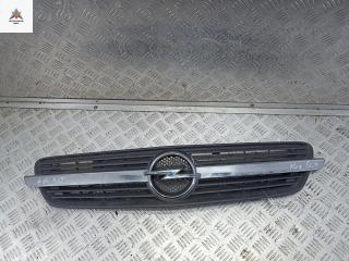 решетка радиатора Opel Meriva 1 поколение (A) 2004, красный, минивэн, 13117843