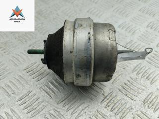 подушка крепления двигателя Volkswagen Passat B5 1998, 1.8 л., бензин, МКПП, серый, седан, 8D0199379J
