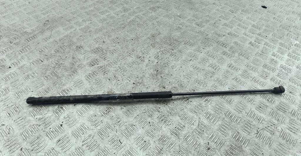 амортизатор крышки багажника (3-5 двери) Volkswagen Passat B6 2007, 2.0 л., дизель, МКПП, серый, универсал