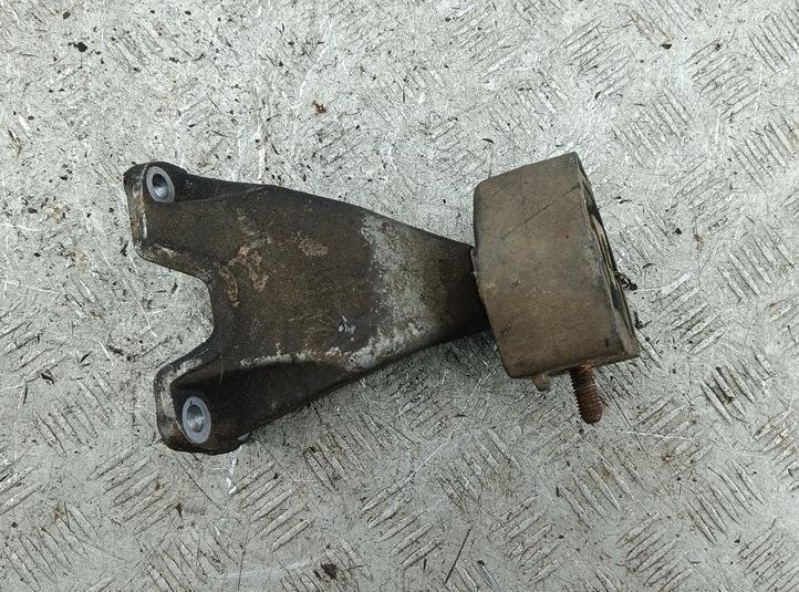 кронштейн КПП Volkswagen Passat B5 1997, 1.8 л., бензин, МКПП, синий, универсал