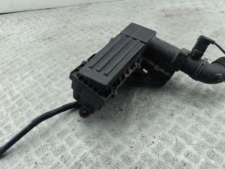корпус воздушного фильтра Volkswagen Passat B6 2008, 1.9 л., дизель, МКПП, красный, универсал