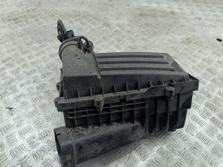 корпус воздушного фильтра Volkswagen Passat B6 2008, 2.0 л., дизель, АКПП, чёрный, универсал