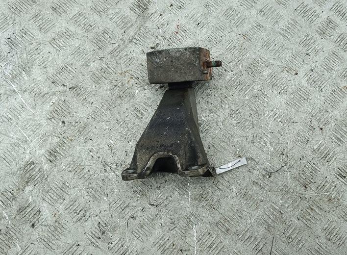 кронштейн КПП Volkswagen Passat B5 1999, 1.6 л., бензин, МКПП, синий, седан