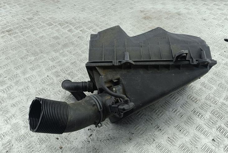 корпус воздушного фильтра Volkswagen Bora 2000, 2.0 л., бензин, МКПП, синий, универсал