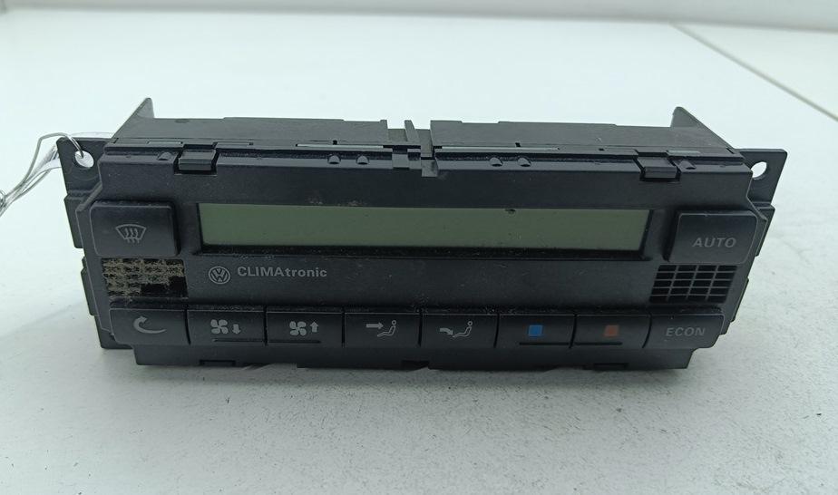 блок управления печки / климат-контроля Volkswagen Passat B5+ (GP) 2001, 2.0 л., бензин, МКПП, синий, универсал, 3B1907044H