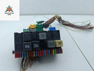 блок предохранителей Volkswagen Passat B4 1995, 1.6 л., бензин, МКПП, синий, универсал, 357937039