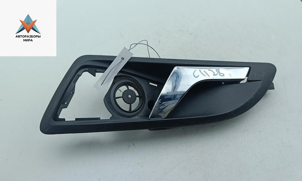 ручка внутренняя задняя левая Skoda Octavia mk2 (A5 1Z) 2007, 1.9 л., дизель, МКПП, серый, универсал, 1Z0839247 - фото №1