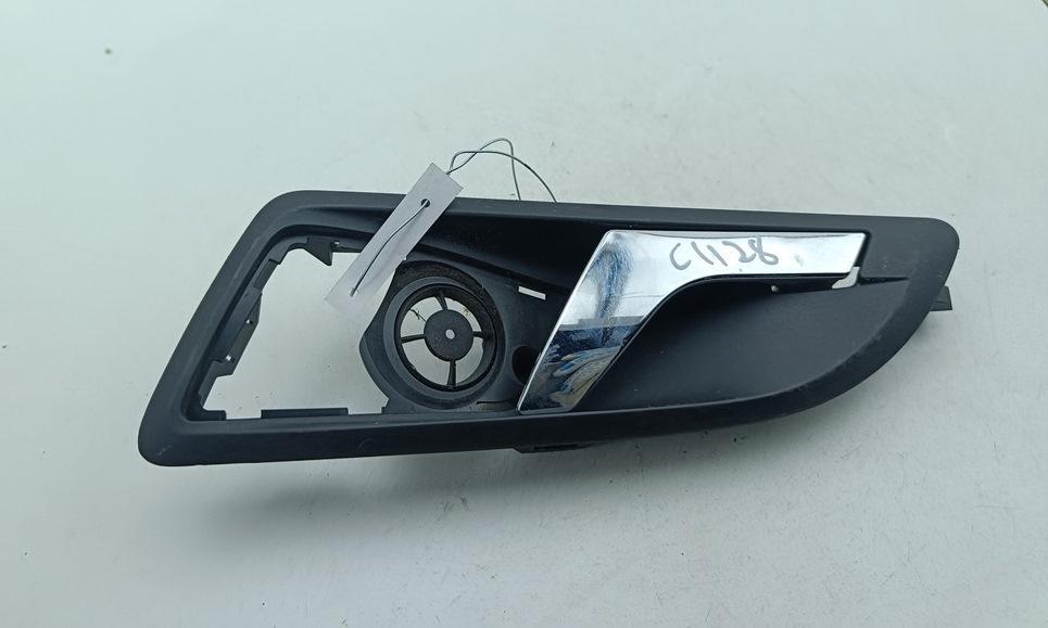 ручка внутренняя задняя левая Skoda Octavia mk2 (A5 1Z) 2007, 1.9 л., дизель, МКПП, серый, универсал, 1Z0839247 - фото №1
