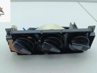 блок управления печки / климат-контроля Volkswagen Golf 3 поколение 1995, 1.4 л., бензин, МКПП, красный, хетчбэк 3 дв., 1H0820045