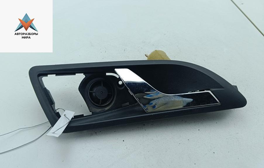 ручка внутренняя задняя правая Skoda Octavia mk2 (A5 1Z) 2007, 1.9 л., дизель, МКПП, серый, универсал, 1Z0839248 - фото №1