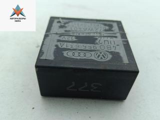 Реле стеклоочистителя (дворников) Audi A4 B5 [рестайлинг] 1998, 1.6 л., бензин, МКПП, чёрный, седан, 4B0955531A