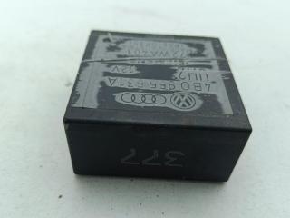 Реле стеклоочистителя (дворников) Audi A4 B5 1998, 1.6 л., бензин, МКПП, чёрный, седан, 4B0955531A