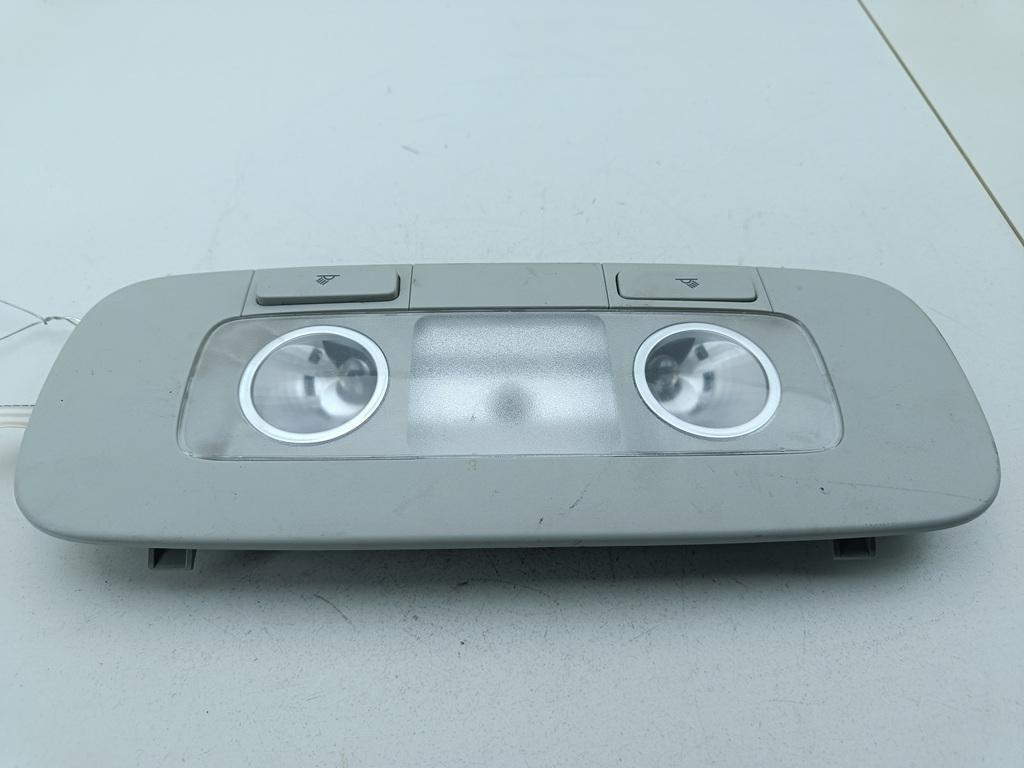 фонарь салона (плафон) Volkswagen Passat B7 2013, 2.0 л., дизель, МКПП, чёрный, универсал, 3C0947291E - фото №1