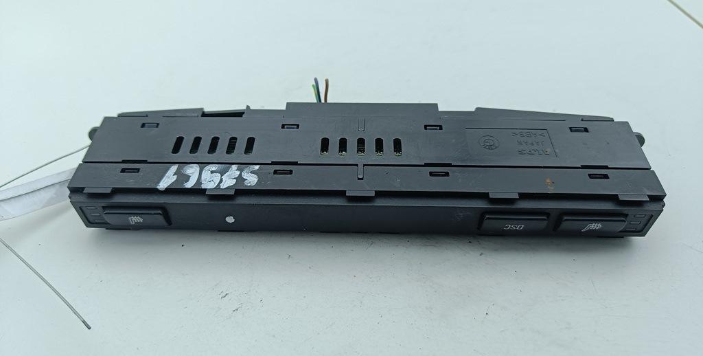 кнопка обогрева сидений BMW 3 E46 2002, 1.8 л., бензин, МКПП, красный, хетчбэк 3 дв., 6914733