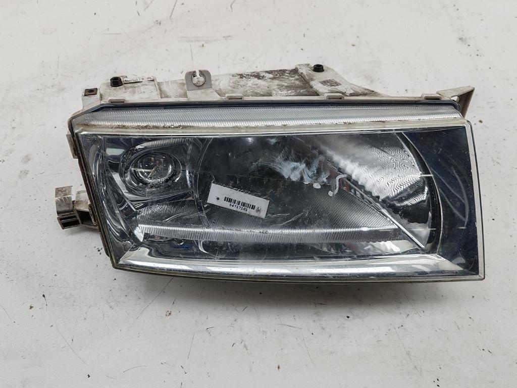 фара правая Skoda Octavia mk1 (A4 1U) 2008, 1.6 л., бензин, МКПП, серый, универсал, 1U1941018N - фото №1