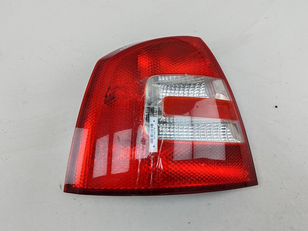 фонарь задний левый Skoda Octavia mk2 (A5 1Z) 2005, 2.0 л., бензин, МКПП, серый, хетчбэк 5 дв., 1Z5945095A