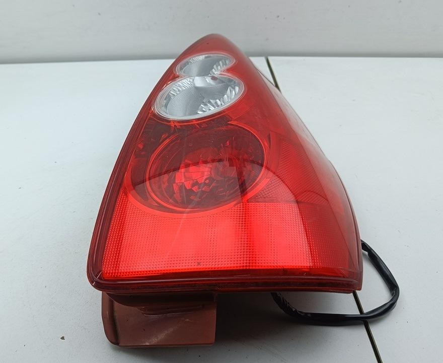 фонарь задний правый Mazda 5 2006, 2.0 л., дизель, МКПП, серый, минивэн