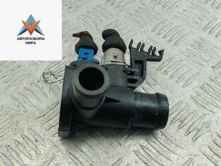 фланец (тройник) системы охлаждения Audi 80 8C/B4 1991, 2.0 л., бензин, МКПП, белый, седан