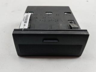 бардачок Audi A4 B5 1997, 1.6 л., бензин, МКПП, красный, седан, 8D0941561HBZ