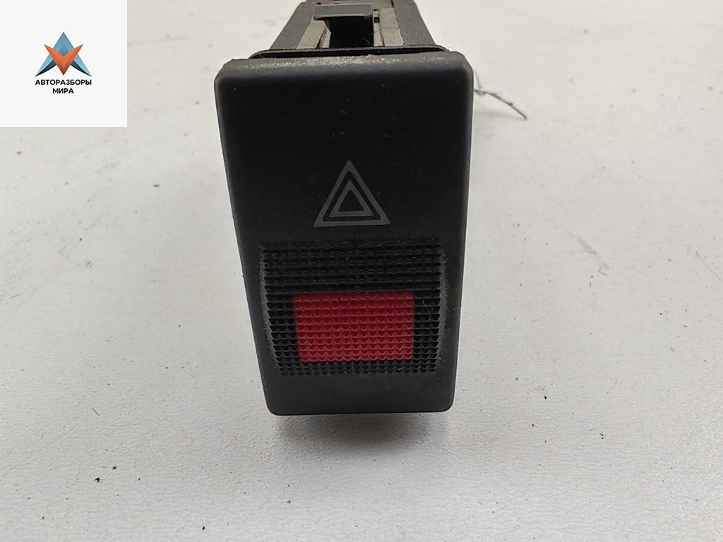 кнопка аварийной сигнализации Audi A4 B5 1997, 1.6 л., бензин, МКПП, красный, седан, 8D0941509C - фото №1