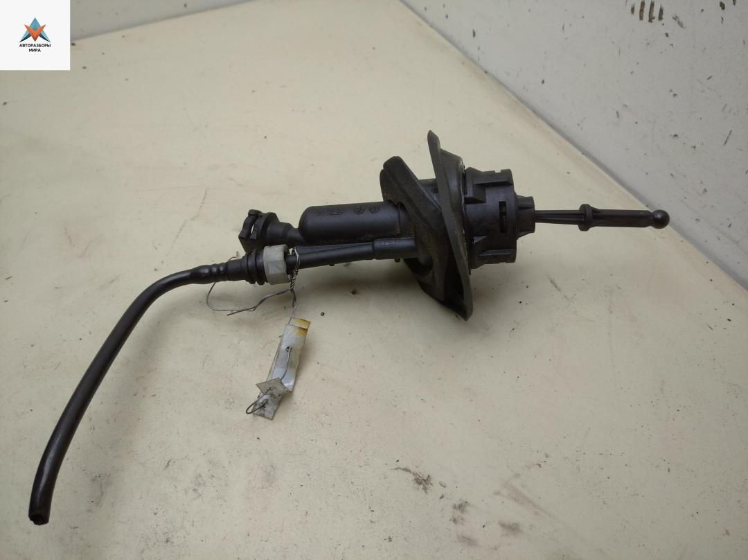 цилиндр сцепления главный Volvo S40 2 поколение 2004, 2.4 л., бензин, МКПП, серый, универсал, 3M51-7A542-AD - фото №1