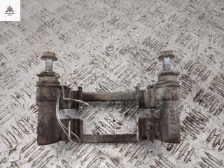 скоба суппорта Mercedes-Benz Vito-2 / Viano W639 2010, 3.0 л., дизель, АКПП, красный, микроавтобус