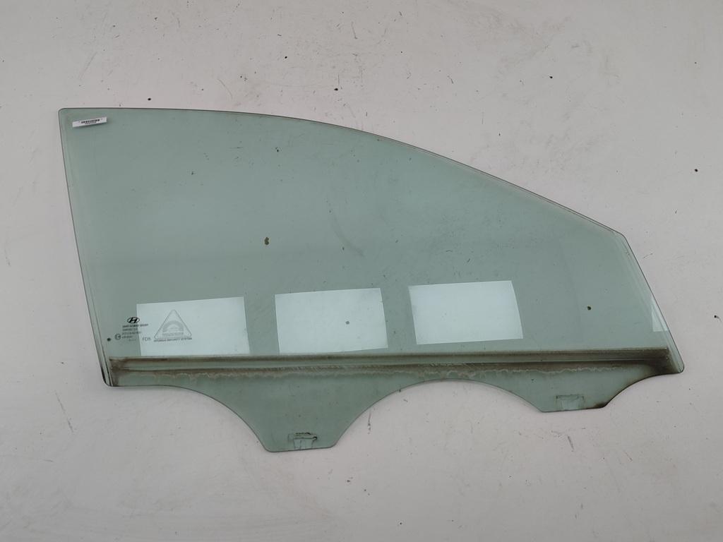 стекло двери передней правой Hyundai i30 2009, 1.4 л., бензин, МКПП, чёрный, хетчбэк 5 дв.