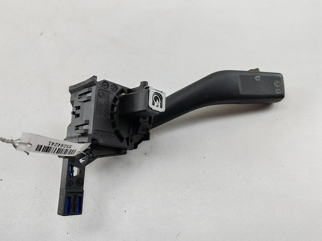 переключатель дворников Volkswagen Caddy 2005, 2.0 л., дизель, МКПП, белый, фургон, 1K0953519