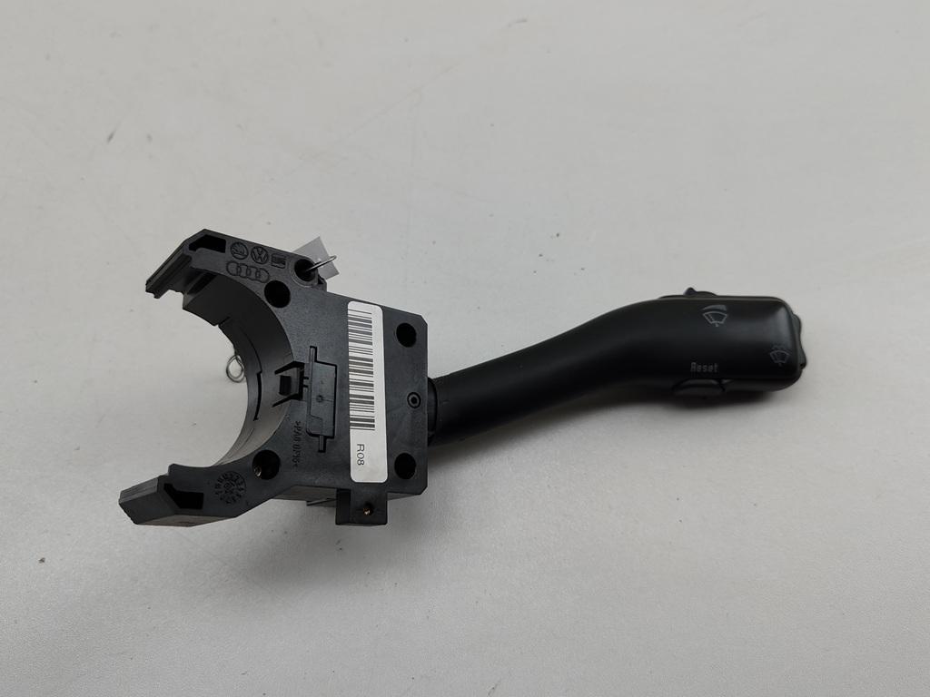 переключатель дворников Volkswagen Passat B5+ (GP) 2004, 2.0 л., дизель, МКПП, синий, седан, 4B0953503G
