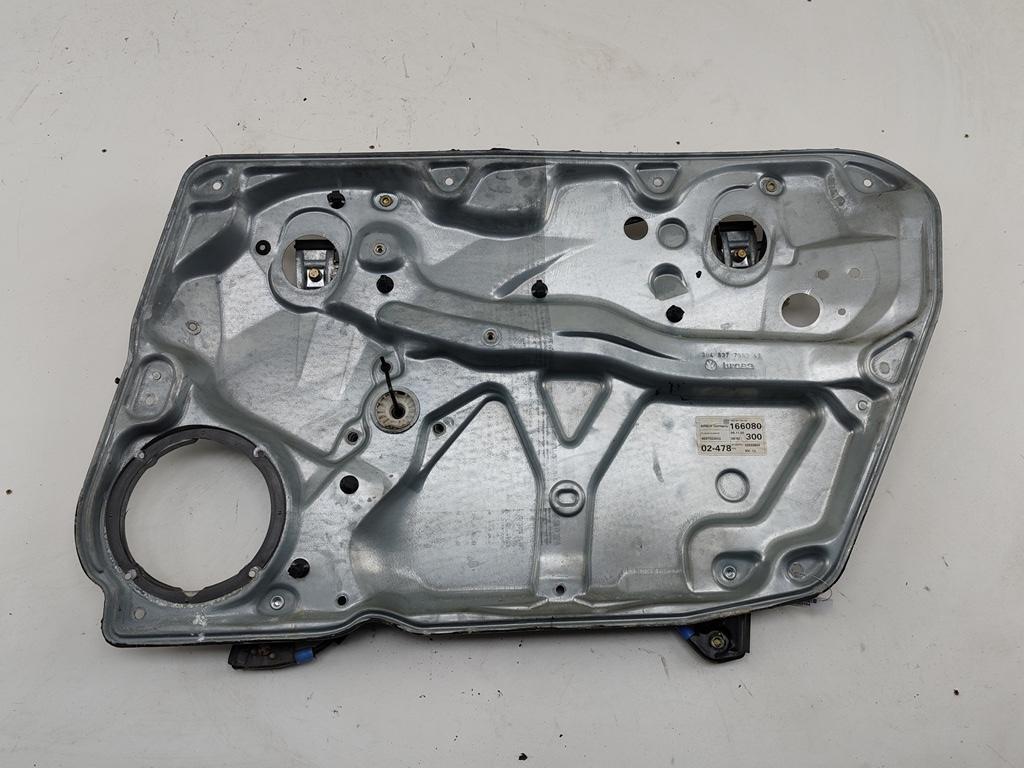 стеклоподъемник электрический передний правый Volkswagen Passat B5+ (GP) 2000, 1.9 л., дизель, АКПП, чёрный, седан, 3B4837756D