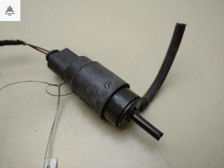 насос (моторчик) омывателя стекла Mercedes-Benz Vito-2 / Viano W639 2010, красный, микроавтобус, A0008605826