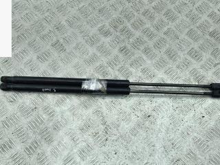 амортизатор крышки багажника (3-5 двери) Kia Sorento 1 поколение 2004, 2.5 л., дизель, МКПП, серый, внедорожник 5 дв.