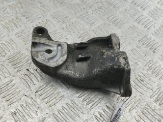 кронштейн двигателя Volkswagen Golf 3 поколение 1992, 1.6 л., бензин, МКПП, красный, хетчбэк 5 дв., 1H0199354E