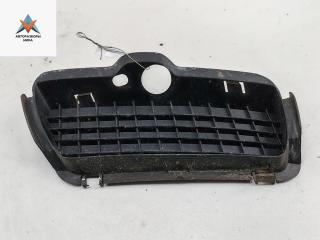 заглушка (решетка) в бампер Volkswagen Golf 3 поколение 1995, 1.4 л., бензин, МКПП, красный, хетчбэк 3 дв., 1H6853665