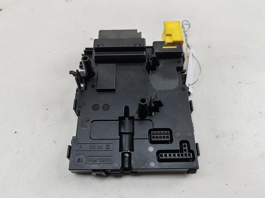 блок управления (другие) Volkswagen Passat B6 2007, 1.6 л., бензин, МКПП, чёрный, универсал, 3C0953549L - фото №1