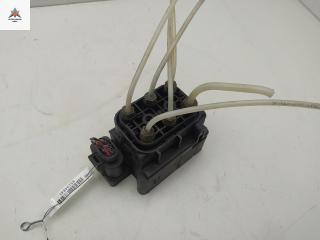 блок клапанов пневмоподвески Mercedes-Benz M-Class ML W164 2006, 4.0 л., дизель, АКПП, чёрный, внедорожник 5 дв., 2513200058