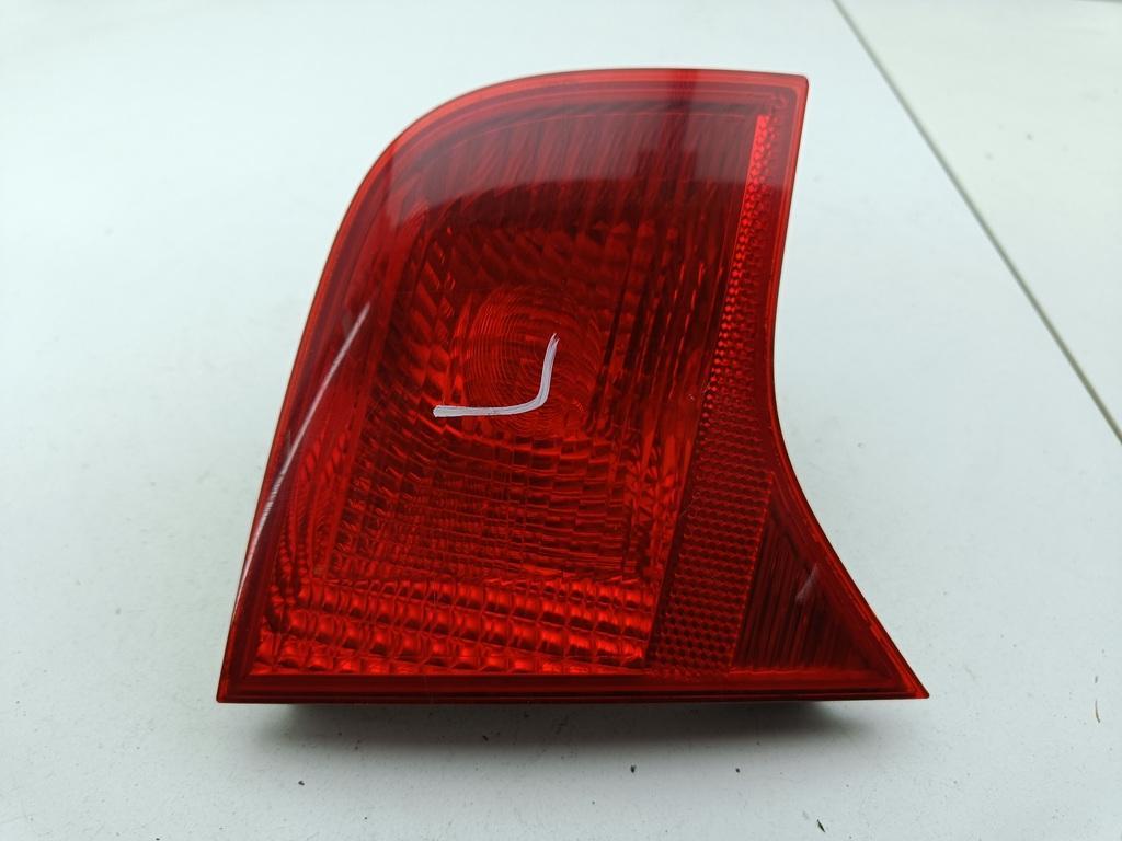 фонарь крышки багажника правый Audi A4 B7 2004, 2.0 л., бензин, МКПП, синий, седан, 8E5945093