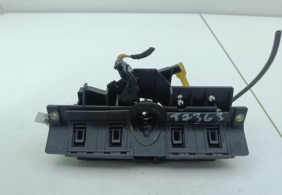 ручка крышки багажника Audi A4 B5 1997, серый, универсал, 4B0827585B