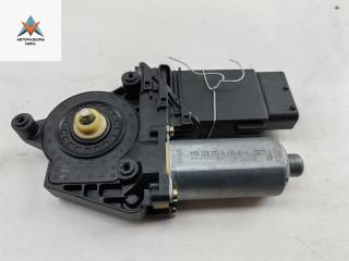 моторчик стеклоподъемника передний правый Volkswagen Passat B5 1999, 1.9 л., дизель, МКПП, синий, седан, 101434203
