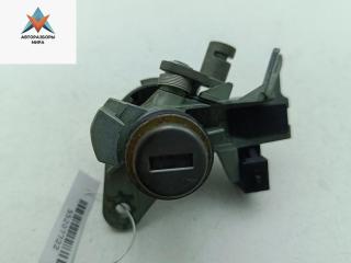 личинка дверного замка Audi A4 B7 2004, 2.0 л., бензин, МКПП, синий, седан, 8E0827573