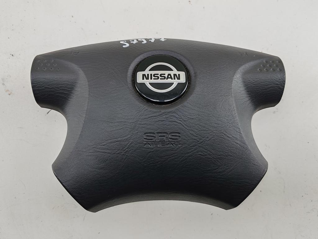 подушка безопасности водителя Nissan Primera P11 2000, 1.8 л., бензин, МКПП, серый, универсал