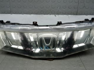 решетка радиатора Honda Civic 8 поколение 2005, 1.8 л., бензин, МКПП, хетчбэк 5 дв.